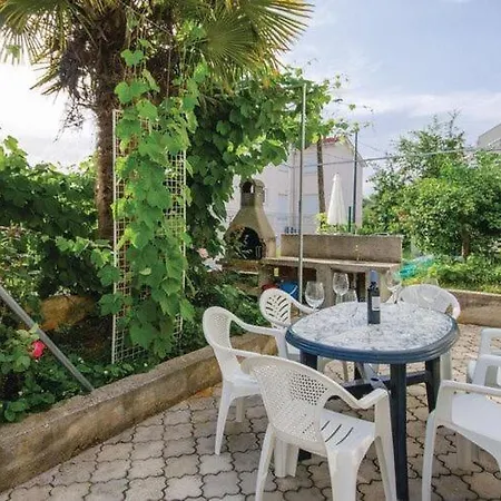 Iovo - Comfort One Bedroom With Terrace A2