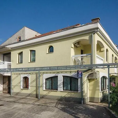 Iovo - Comfort One Bedroom With Terrace A2