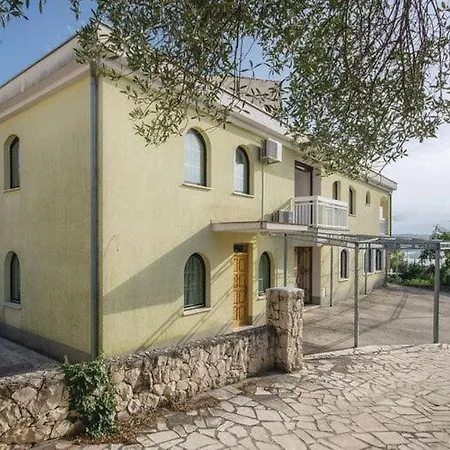 Apartment Iovo - Comfort One Bedroom With Terrace A2 *